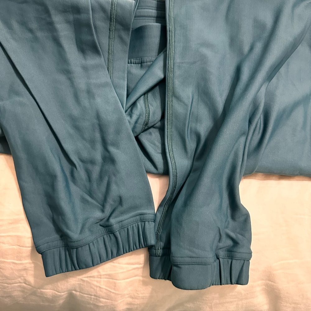 Lululemon Joggers – Size 10 – Teal/Blue Green – Comfortable & Stylish